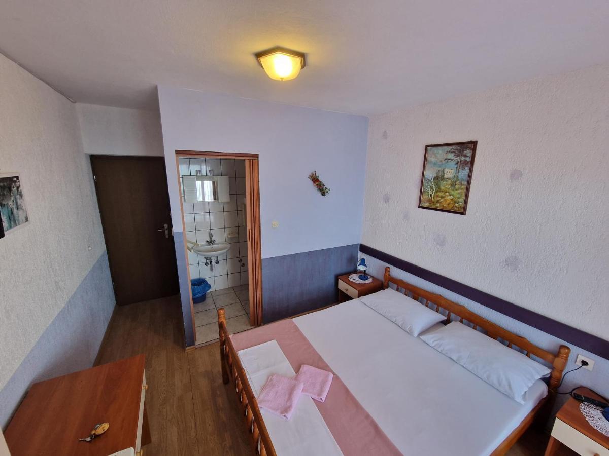 Rooms Anita Sibinj Sibinj Krmpotski Bagian luar foto