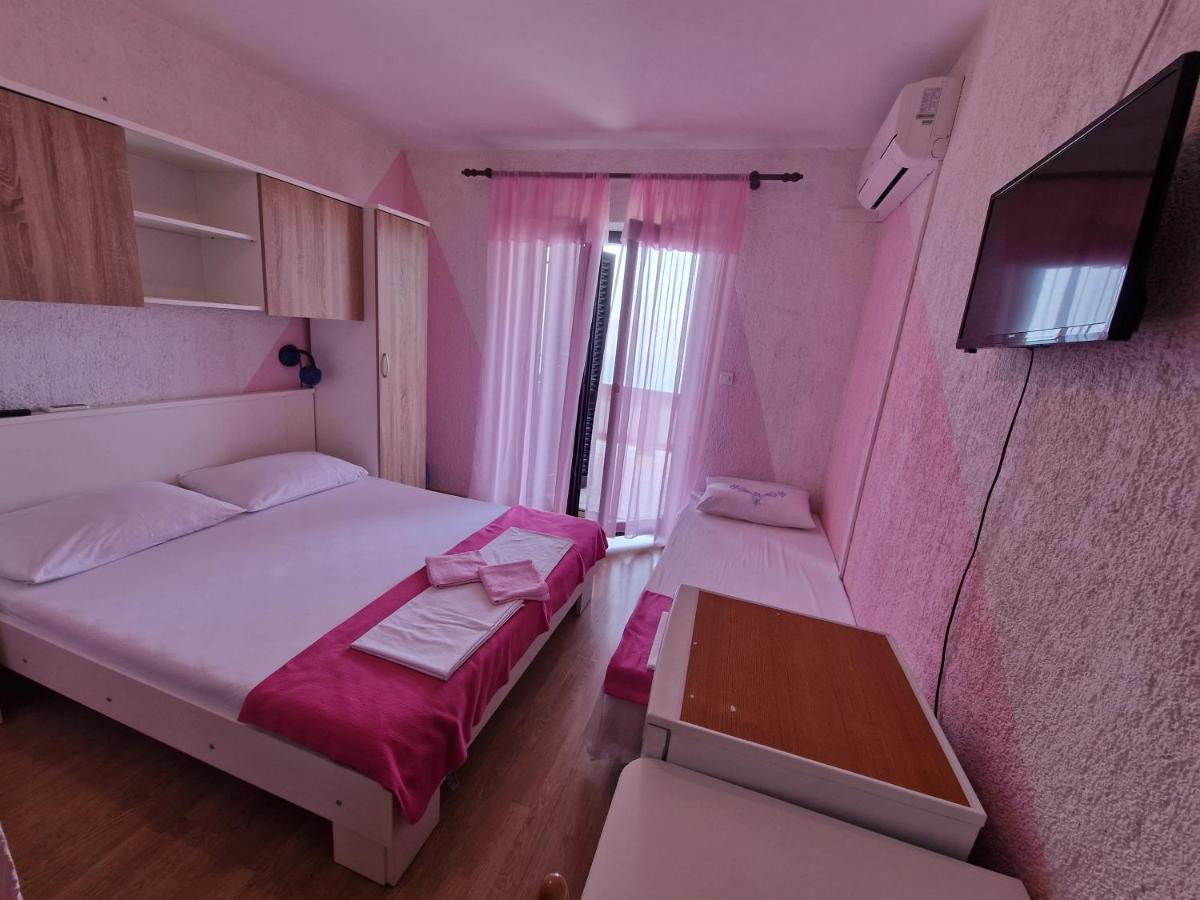 Rooms Anita Sibinj Sibinj Krmpotski Bagian luar foto