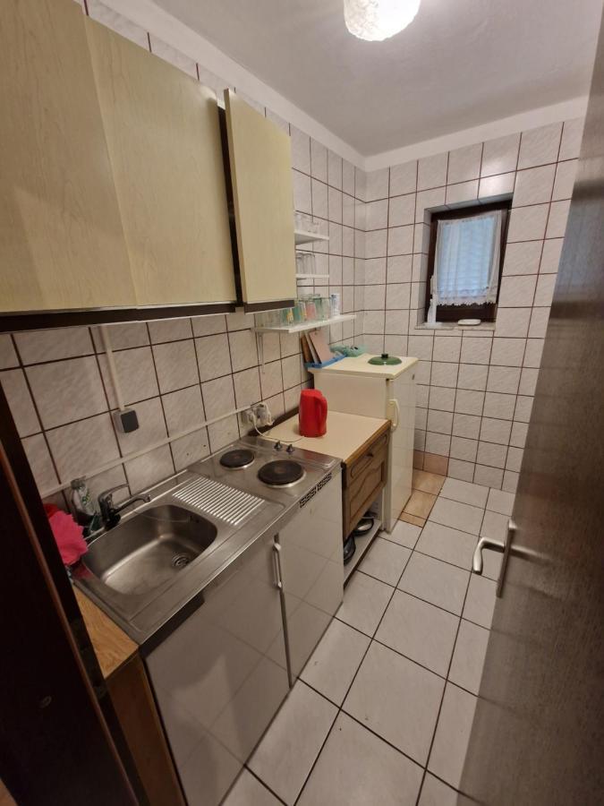 Rooms Anita Sibinj Sibinj Krmpotski Bagian luar foto