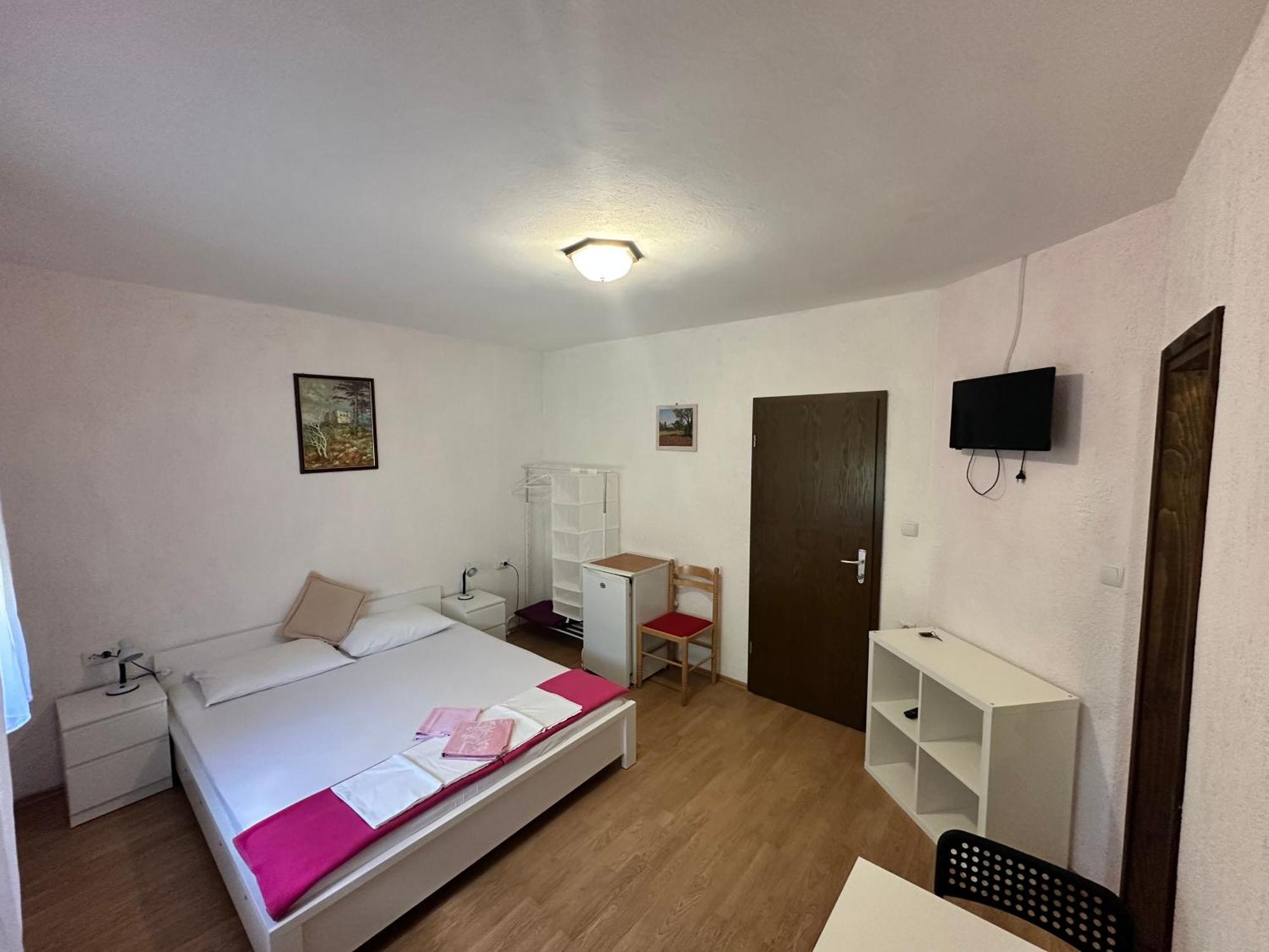 Rooms Anita Sibinj Sibinj Krmpotski Bagian luar foto