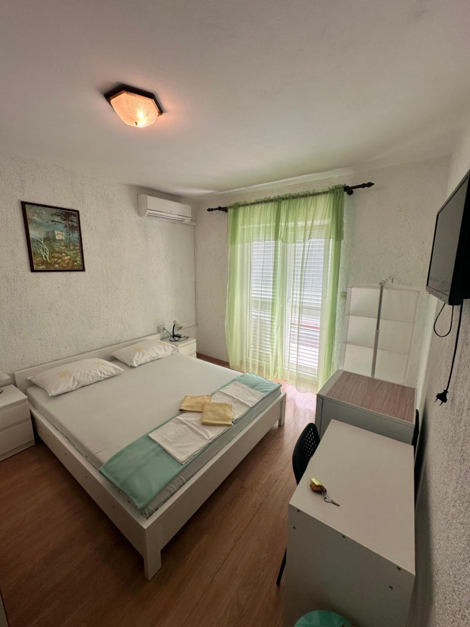 Rooms Anita Sibinj Sibinj Krmpotski Bagian luar foto